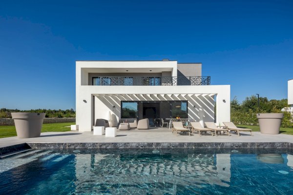 Villa Epic 8